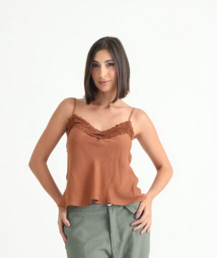 Camiseta Lola - Marrom